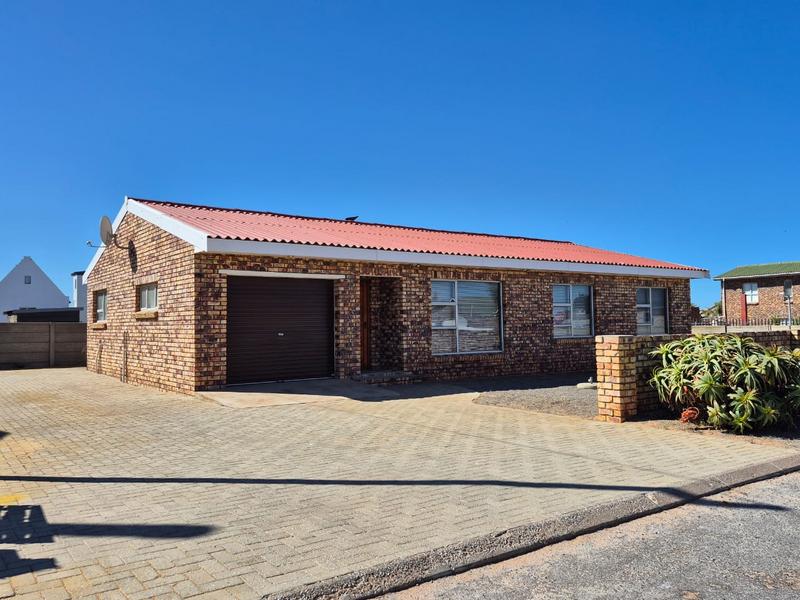 To Let 3 Bedroom Property for Rent in Strandfontein Western Cape